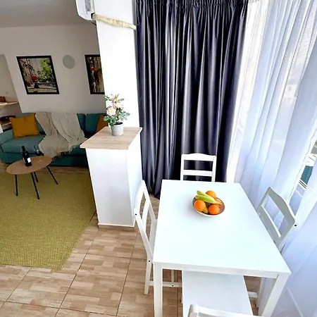 Апартаменты Old Town Escape