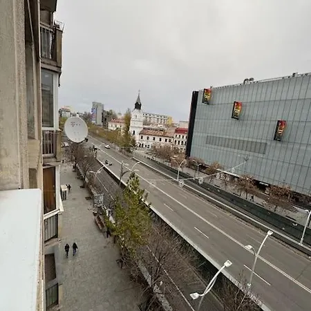 Old Town Escape Бухарест